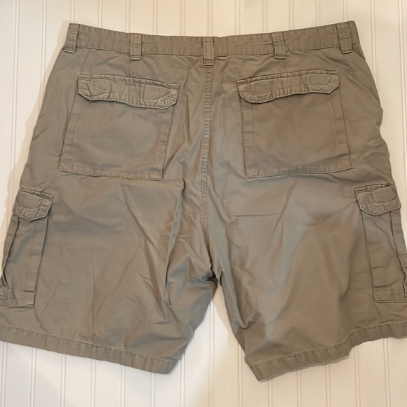 Mens Cotton Khaki Cargo Shorts - Picture 3 of 5